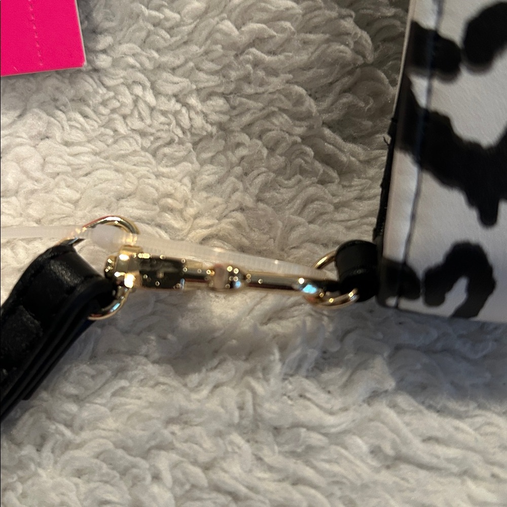 Betsy Johnson Heart Leopard Print Wristlet Wallet NWT - Picture 11 of 12